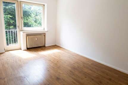 Wohnung zum Kaufen in Köln 300.000,00 € 58.24 m²