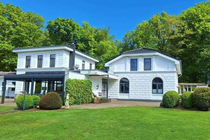Haus zum Kaufen in Albersdorf 2.800.000,00 € 492 m²