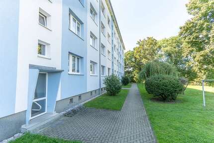Wohnung zum Mieten in Zwenkau 345,00 € 49.66 m²