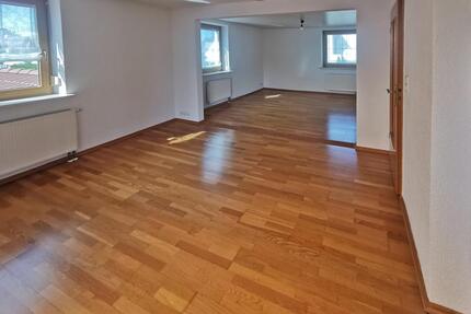 Attraktive 2 Zimmer Wohnung mit Balkon, Terrasse und EBK in Bad Wörishofen