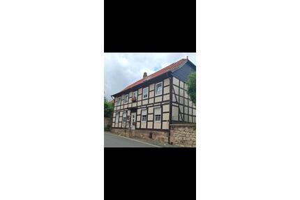 Haus zu verkaufen - 169.000,00&nbsp;EUR Kaufpreis, ca.&nbsp; 250,00&nbsp;m&sup2; in Elze (PLZ: 31008)