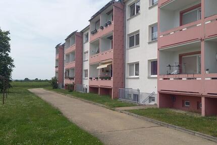 3-Raumwohnung in Stößen - 350,00&nbsp;EUR Kaltmiete, ca.&nbsp; 60,00&nbsp;m&sup2; in Weißenfels (PLZ: 06667)