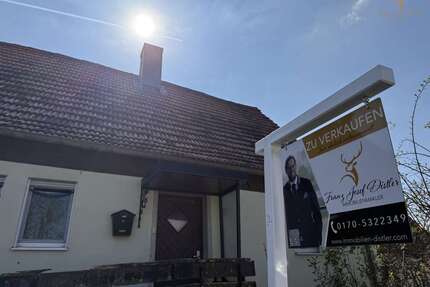 Haus zum Kaufen in Prichsenstadt Altenschönbach 75.000,00 € 80 m² - Prichsenstadt / Altenschönbach