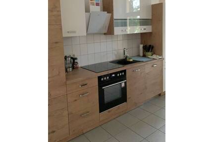 Nachmieter gesucht schöne 4-R-Wohnung im 2.OG mit EBK. in Alte Neustadt ca.83 zu vermieten. - Magdeburg