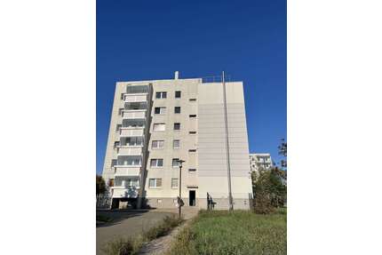 Wohnung zum Mieten in Wolfen 195,00 € 33.81 m²