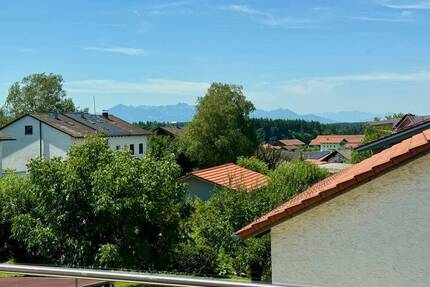 Traumhafte Dachgeschoss-Wohnung großem Südbalkon und Bergblick - Traunstein Kammer