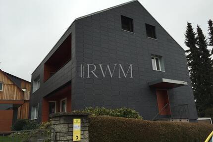 Stilvolle Dachgeschosswohnung (3 Zi.) im Architektenhaus mit Garage - Pforzheim Büchenbronn