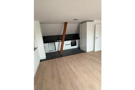 Wohnung ist bereit, ab 15 April, Warmmiete 980 Euro - Geislingen