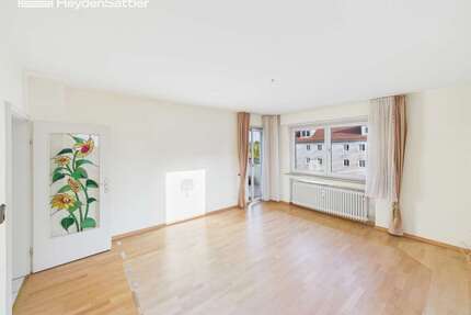 Ruhige Wohnlage in Augsburg-Hochzoll. 3-Zimmer-Wohnung mit Südbalkon und Garage