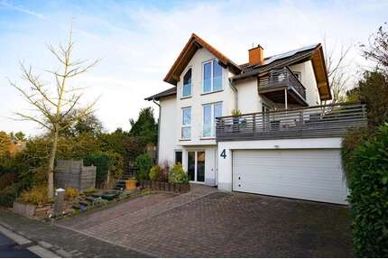 Haus zum Kaufen in Roßdorf 879.000,00 € 240 m²