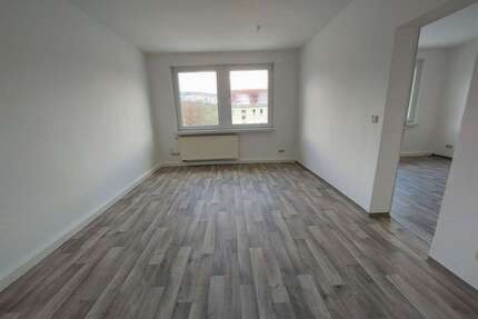 Wohnung zum Mieten in Suhl 254,78 € 46.61 m²