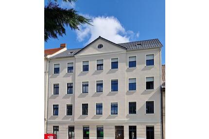 Stilvoll sanierte 3- Zimmer- Wohnung mit Terrasse - Luckenwalde