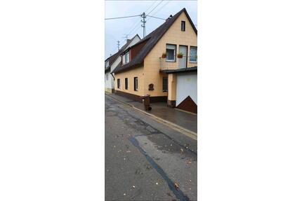 Renovierungsbedürftiges Einfamilienhaus - Burgau