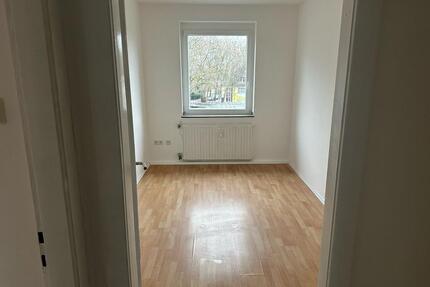 Sonnige Wohnung 3 Zimmer in Oberhausen Lirich von privat