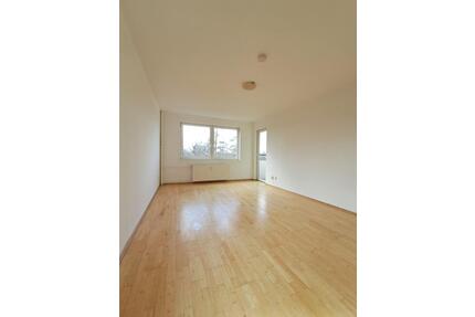 Helle 2-Zimmer-Wohnung mit Balkon in Wolfsburg
