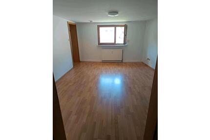 Wohnung zu vermieten - 1.300,00&nbsp;EUR Kaltmiete, ca.&nbsp; 115,00&nbsp;m&sup2; in Rottenburg am Neckar (PLZ: 72108)