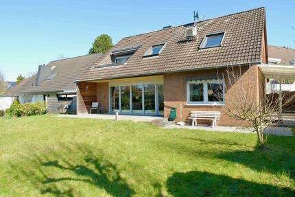 Freistehendes Einfamilienhaus mit Gartenparadies in begehrter Lage von Kaarst