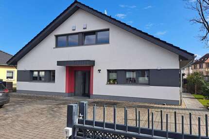 Haus zum Mieten in Rathenow 1.150,00 € 113 m²