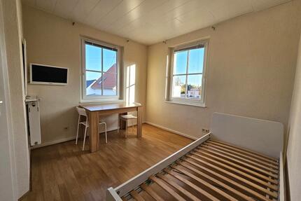 WG Zimmer für Studenten Azubis - 14m² mit eigenem Bad - Langenlonsheim