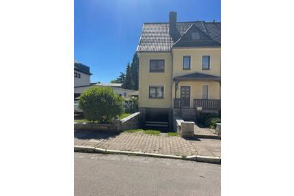 Reihenendhaus mit Komfort - 370.000,00&nbsp;EUR Kaufpreis, ca.&nbsp; 167,00&nbsp;m&sup2;&nbsp;Wohnfl&auml;che in Gotha (PLZ: 99867)