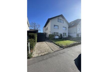 Attraktive Etagenwohnung mit Balkon in Bonn-Plittersdorf