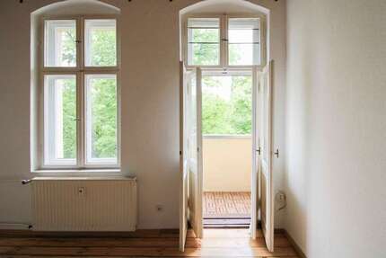Wohnung zum Kaufen in Berlin 210.000,00 € 37.23 m²
