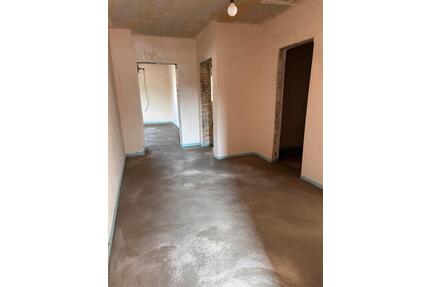 Erstbezug nach Sanierung 2-Zimmer-Wohnung mit Balkon in Gütersloh