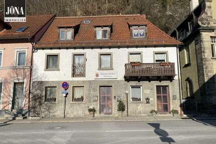 Haus zum Kaufen in Bad Berneck im Fichtelgebirge 168.000,00 € 197 m²