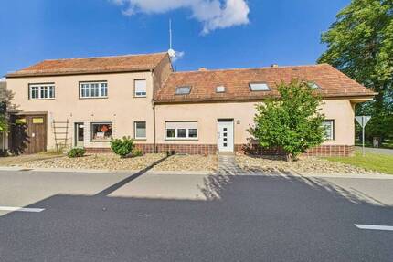 Visionäre & Handwerker aufgepasst: Anwesen mit 2 Wohnungen, alter Schlachterei und Kosmetikstudio - Jessen (Elster) Mügeln