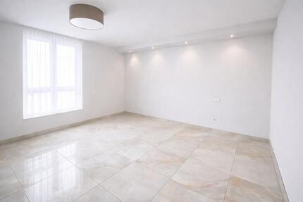 Moderne 2-Zimmer Wohnung mit großer Terrasse in S-Zuffenhausen - Stuttgart