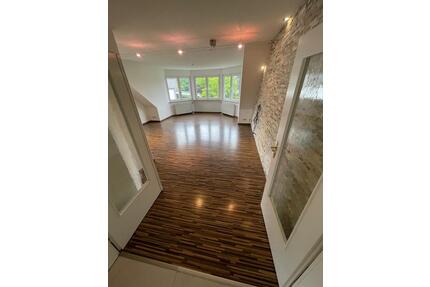 Helle 4 Zimmer-Maisonette-Wohnung in Dransfeld