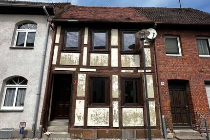 Haus zum Kaufen in Gardelegen 45.000,00 € 95 m²
