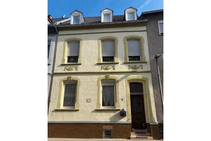 Haus in Mayen zu verkaufen - 279.000,00&nbsp;EUR Kaufpreis, ca.&nbsp; 145,00&nbsp;m&sup2; in Mayen (PLZ: 56727)