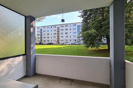 Exklusiver Einzugsbonus*: Frisch renovierte EG-Wohnung mit Tageslichtbad & großzügigen Balkon - Freiberg