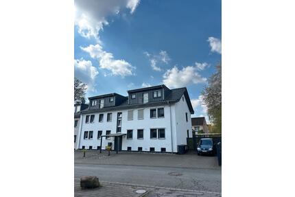stilvolle 2-Zimmer-Dachgeschosswohnung mit Pantryküche und Balkon - Dortmund Huckarde