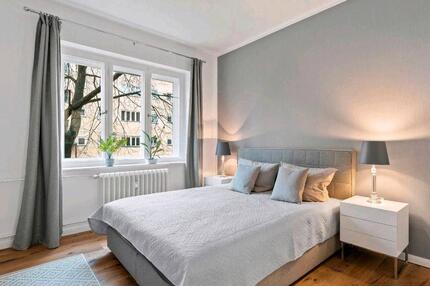 Provisionsfreie, sanierte u bezugsfreie Altbauwohnung in Steglitz - Berlin Steglitz-Zehlendorf