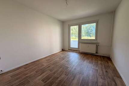 Wohnung zum Mieten in Plauen 216,90 € 41.4 m²