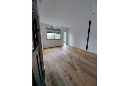 Ruhig gelegene, frisch renovierte 2 Zimmerwohnung in ruhiger Lage in Singen zu vermieten