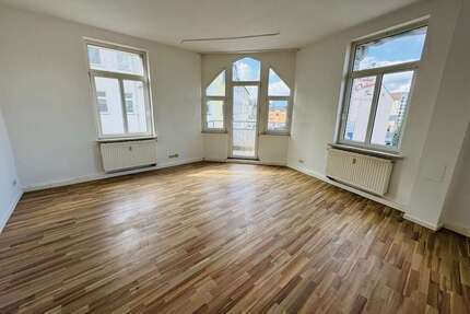 Wohnung zum Mieten in Limbach-Oberfrohna 455,00 € 91 m²