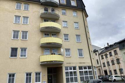 2-Raum Wohnung in zentrumsnaher Lage - 1. OG mit Aufzug und Balkon - Plauen Westend