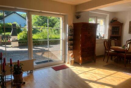 Einfamilienhaus mit Garten und Garage - EppsteinTaunus