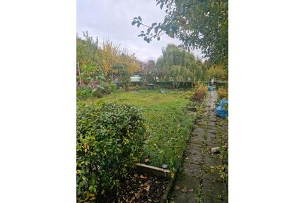 Pacht Garten ab zu geben - 500,00&nbsp;EUR Kaltmiete, ca.&nbsp; 0,00&nbsp;m&sup2; in Eisenach (PLZ: 99817)