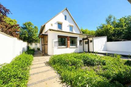 Haus zum Kaufen in Ahrensburg 469.000,00 € 128.02 m²