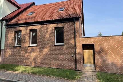 Haus zum Kaufen in Könnern 42.500,00 € 90 m²