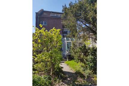 Haus zum Kaufen in Düsseldorf 690.000,00 € 227 m²