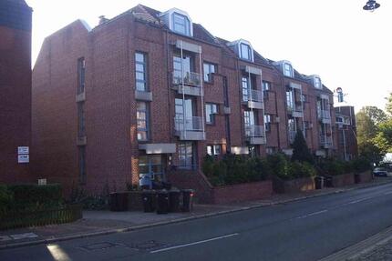 Hier lässt es sich aushalten: individuelle 2-Zimmer-Wohnung - Bremen Vegesack