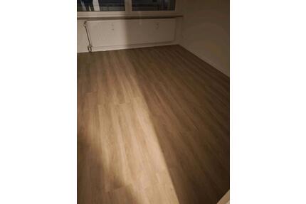 Luxus Wohnung zu vermieten - 1.000,00&nbsp;EUR Kaltmiete, ca.&nbsp; 78,00&nbsp;m&sup2; in Laatzen (PLZ: 30880)