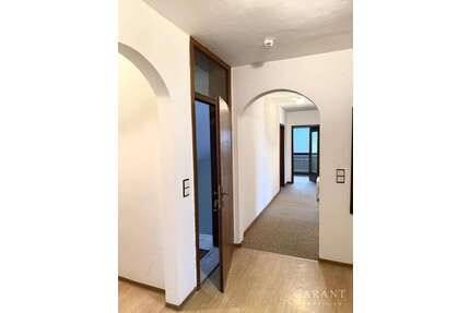 Haus zum Kaufen in Adelschlag 398.000,00 € 218 m²