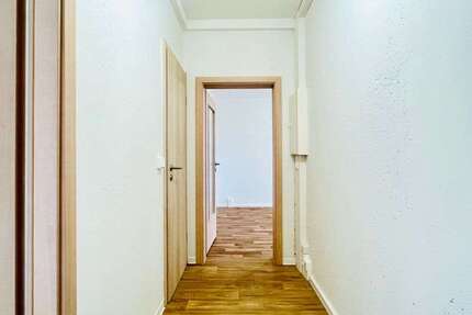 Wohnung zum Mieten in Freital 330,35 € 48.94 m²