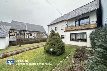 Haus zum Kaufen in Womrath 99.000,00 € 135 m²